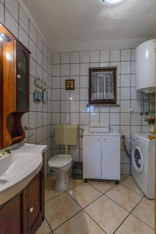 Apartman Mauro Malinska Eksteriør bilde